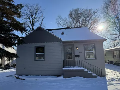 418 E Chestnut St, Paxton, IL 60957