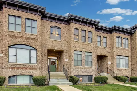 1506 W Northwest Hwy, Arlington Heights, IL 60004