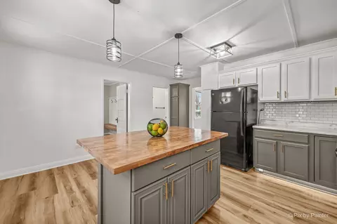 Kitchen - 3608 Long Ave, Johnsburg, IL 60051 photo 4 of 4