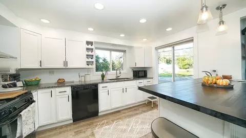 Kitchen - 34966 N Forest Ave, Ingleside, IL 60041 photo 1 of 5