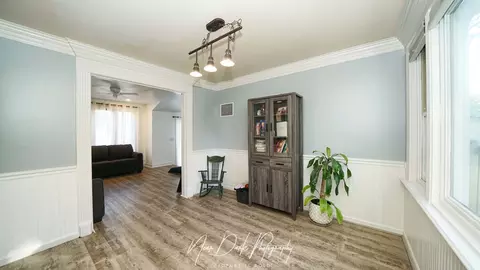 Entry Way - 34966 N Forest Ave, Ingleside, IL 60041 photo 2 of 3