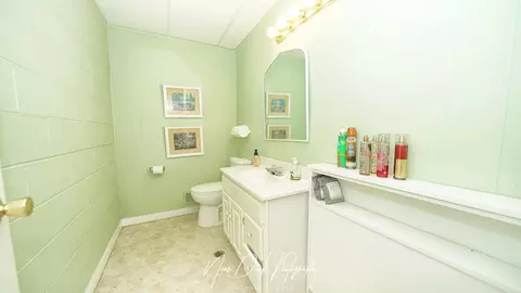 Bath - 34966 N Forest Ave, Ingleside, IL 60041 photo 4 of 4