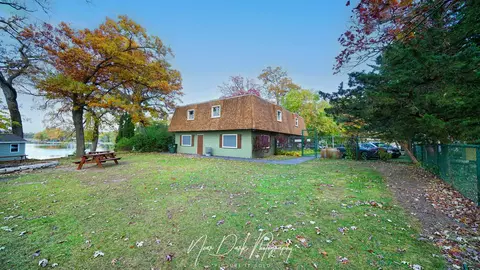 Exterior - 34966 N Forest Ave, Ingleside, IL 60041 photo 10 of 13