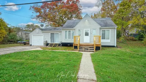34966 N Forest Ave, Ingleside, IL 60041