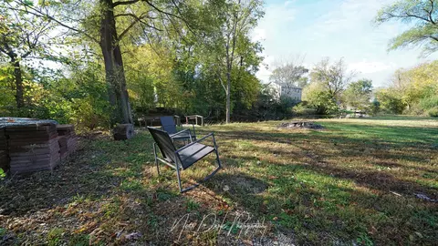 Exterior - 34966 N Forest Ave, Ingleside, IL 60041 photo 6 of 13