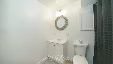 Bath - 34966 N Forest Ave, Ingleside, IL 60041 photo 2 of 4