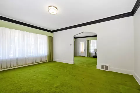 Living - 260 W 15th Pl, Chicago Heights, IL 60411 photo 1 of 5