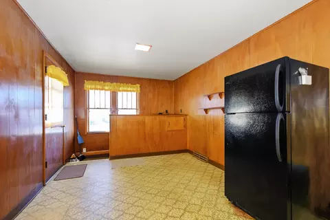 Kitchen - 260 W 15th Pl, Chicago Heights, IL 60411 photo 3 of 4