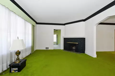 Living - 260 W 15th Pl, Chicago Heights, IL 60411 photo 4 of 5