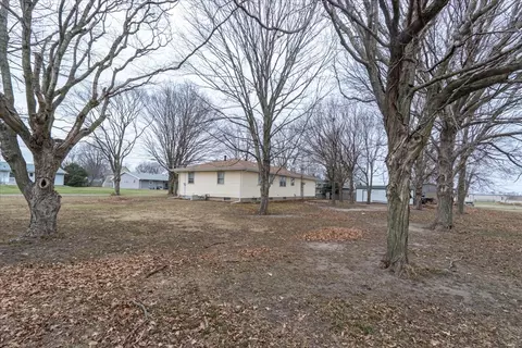 Exterior - 304 N Main St, Mclean, IL 61754 photo 6 of 8