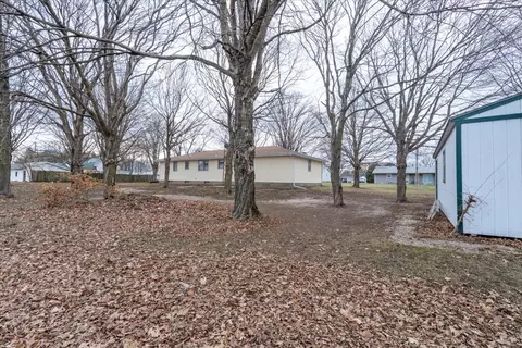 Exterior - 304 N Main St, Mclean, IL 61754 photo 8 of 8