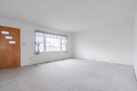 Living - 304 N Main St, Mclean, IL 61754 photo 2 of 3