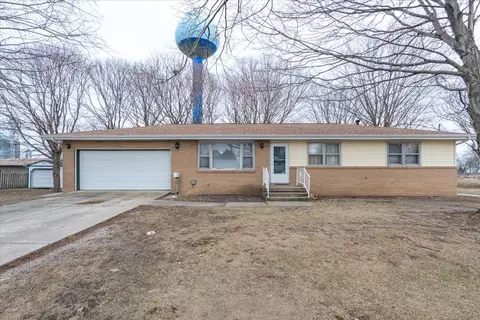 304 N Main St, Mclean, IL 61754