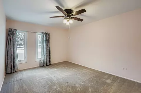 Bedroom - 1575 Sandpebble Dr #113, Wheeling, IL 60090 photo 1 of 2
