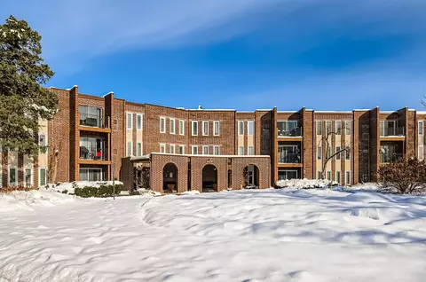 1575 Sandpebble Dr #113, Wheeling, IL 60090
