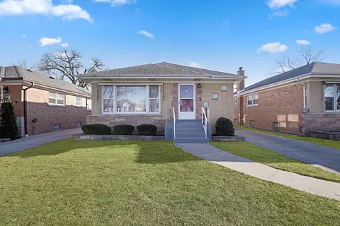 Exterior - 4941 N Normandy Ave, Chicago, IL 60656 photo 2 of 5