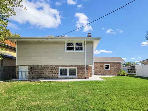 7716 Cronin Ave, Justice, IL 60458 photo 6