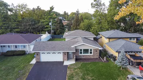 7716 Cronin Ave, Justice, IL 60458