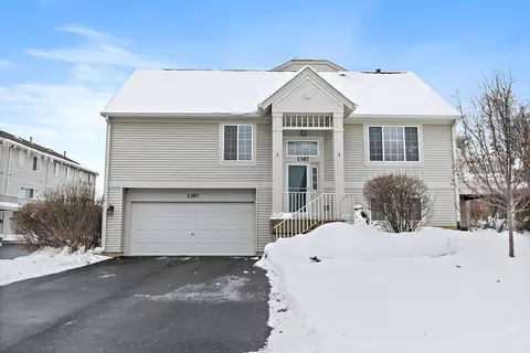 1387 New Haven Dr, Cary, IL 60013