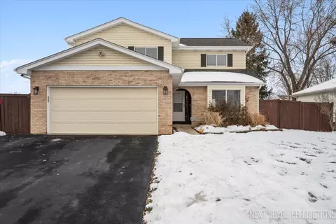 2632 Emma Cir, Aurora, IL 60504