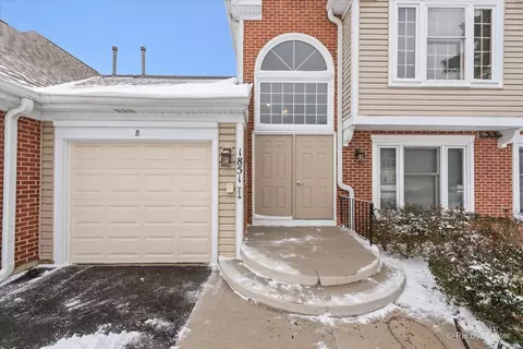 1851 Fox Run Dr #D4, Elk Grove Village, IL 60007