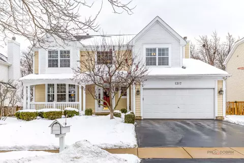 1317 Liverpool Ln, Mundelein, IL 60060