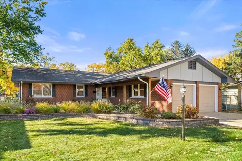 742 N Glenwood Pl, Aurora, IL 60506