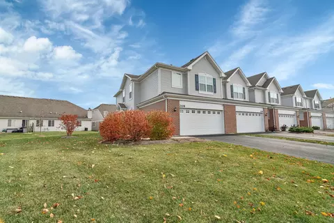 2108 Pembridge Ln, Joliet, IL 60431