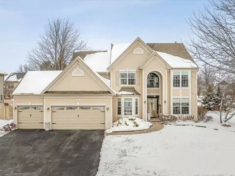 1849 Moorland Ln, Crystal Lake, IL 60014