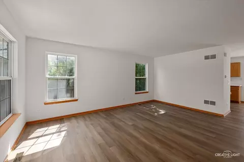 Living - 1603 Valley Ridge Dr, Plainfield, IL 60586 photo 1 of 5