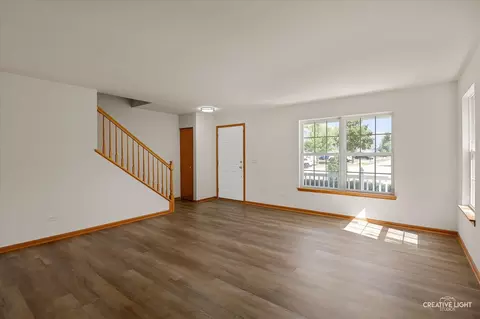 Living - 1603 Valley Ridge Dr, Plainfield, IL 60586 photo 3 of 5