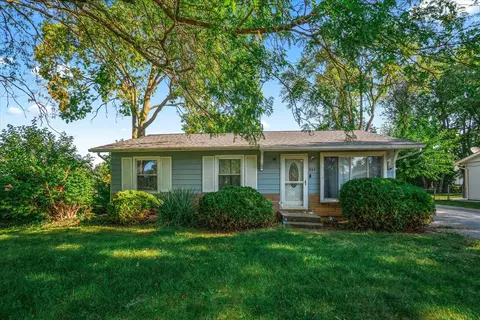 604 W Lee St, Plano, IL 60545