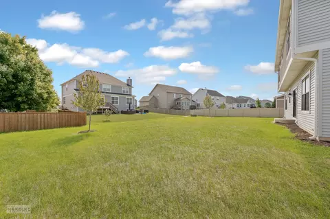 Exterior - 16514 S Mueller Cir, Plainfield, IL 60586 photo 3 of 4