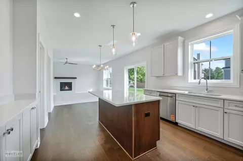 Kitchen - 16514 S Mueller Cir, Plainfield, IL 60586 photo 3 of 5