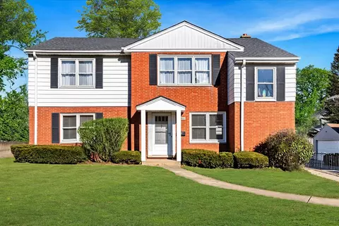 578 Ivy Ct, Lake Forest, IL 60045