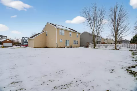 Exterior - 1509 Donegal Dr, Minooka, IL 60447 photo 8 of 9