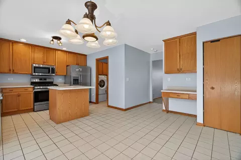 Kitchen - 1509 Donegal Dr, Minooka, IL 60447 photo 2 of 4