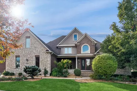 12328 Province Dr, Lemont, IL 60439
