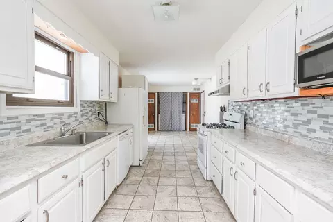 Kitchen - 165 E Baker St, Manteno, IL 60950 photo 1 of 7