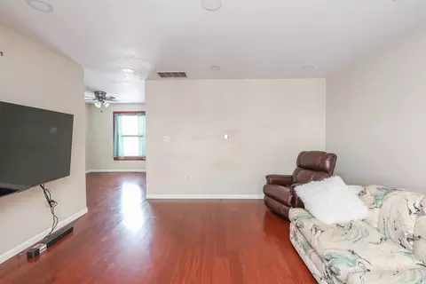Living - 165 E Baker St, Manteno, IL 60950 photo 2 of 6