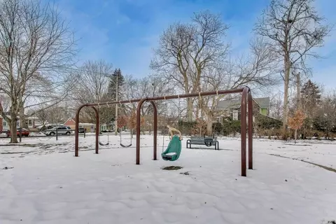 1601 Sherman Pl, Des Plaines, IL 60016 photo 46