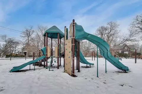 1601 Sherman Pl, Des Plaines, IL 60016 photo 45