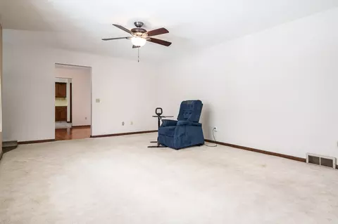 1126 Main St, Pecatonica, IL 61063 photo 4