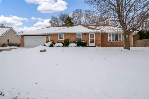 1126 Main St, Pecatonica, IL 61063