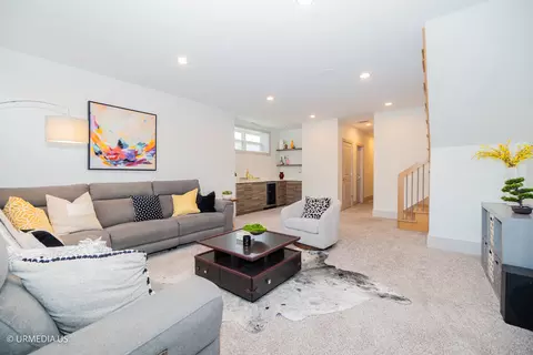 Living - 1221 E 46th St #1, Chicago, IL 60653 photo 3 of 4