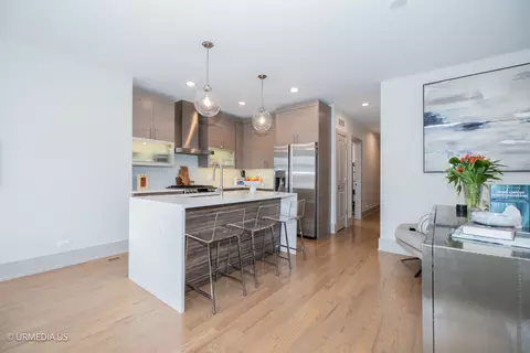 Kitchen - 1221 E 46th St #1, Chicago, IL 60653 photo 3 of 5