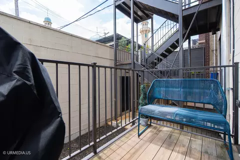 Exterior - 1221 E 46th St #1, Chicago, IL 60653 photo 3 of 3