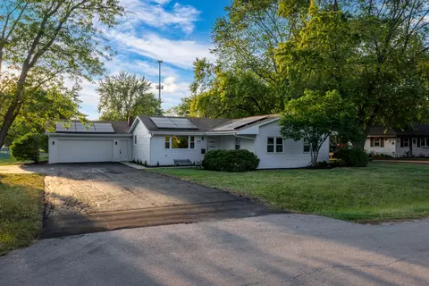 2421 Lockner Blvd, Joliet, IL 60431