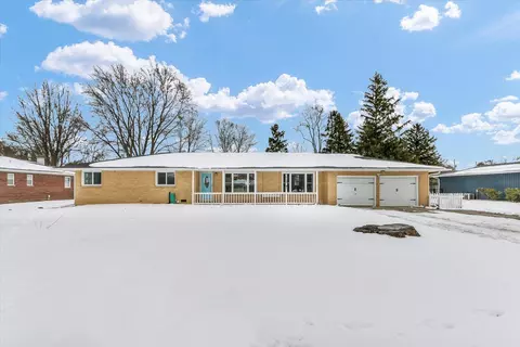 2218 S Mattis Ave, Champaign, IL 61821