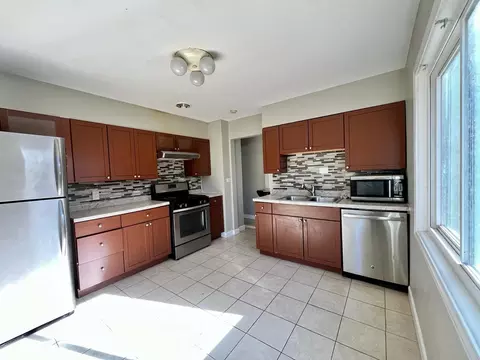1908 Lee St, Evanston, IL 60202 photo 10